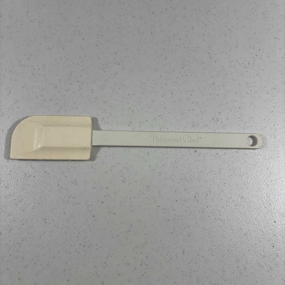 VTG Pampered Chef Flat Spatula Scraper Silicon White USA Made 3B FLAW